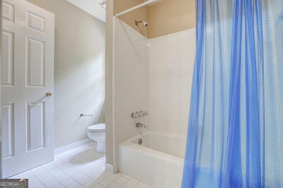 Building Photo - 9485 Nesbit Lakes Dr
