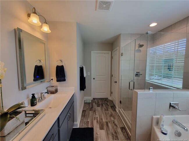 Building Photo - 6524 Carswell Dr