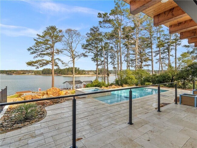 Building Photo - 3258 S Bay Dr