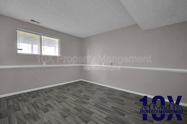 Building Photo - 1080 Viewpointe Dr