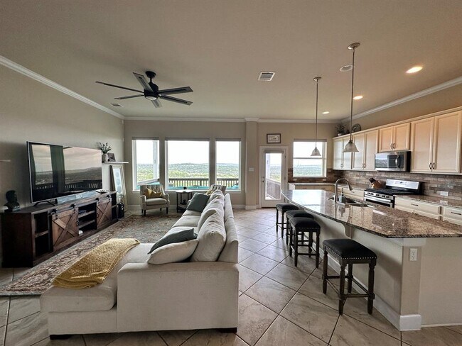 Building Photo - 393 Dayridge Dr