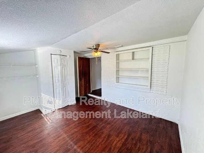 Building Photo - 2240 Jungle St