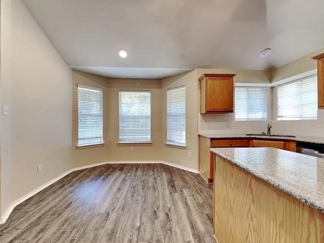 Primary Photo - 4824 Stetson Dr S