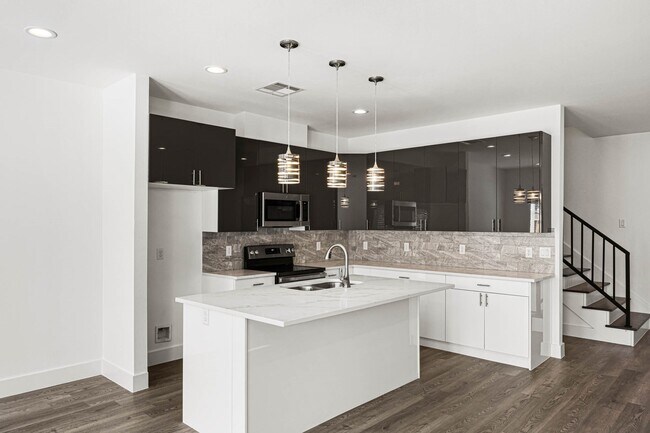 Building Photo - 4512 Noble St