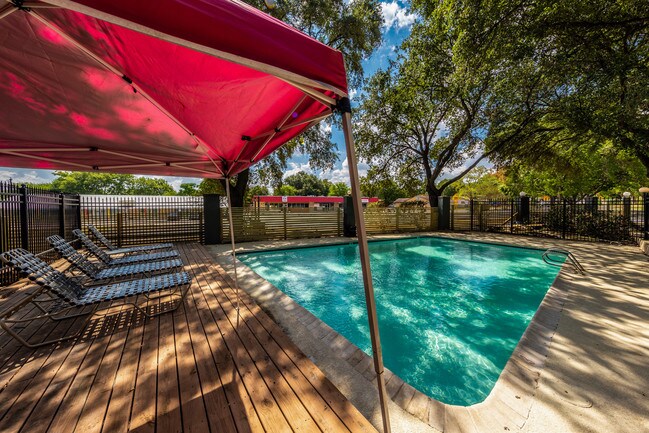 Primary Photo - Las Palmas Townhomes