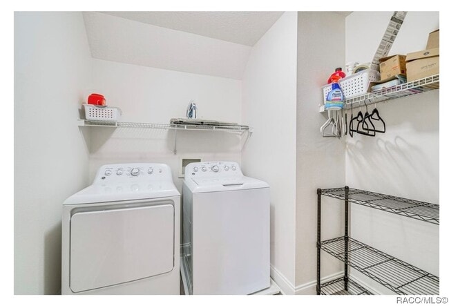 Building Photo - 8574 N Catapane Loop