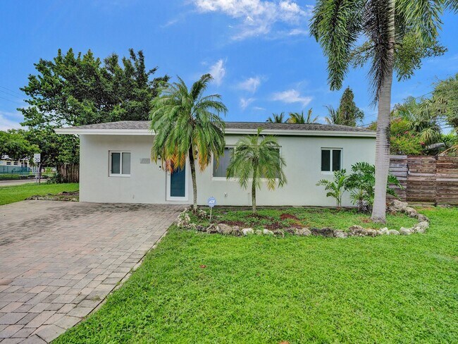 Building Photo - Gorgeous New 3 bedroom 2  bath - one Story home in Oakland Park