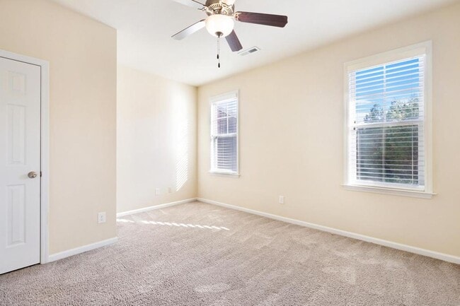 Building Photo - Great Townhome! Carolina Forest!