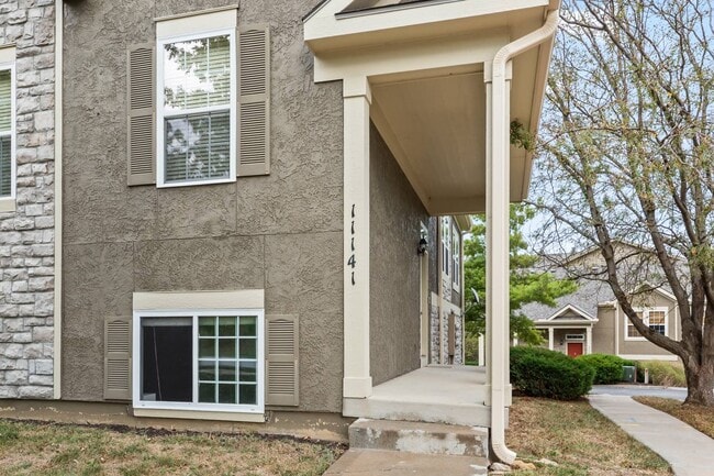 Building Photo - 11141 S Woodsonia Dr