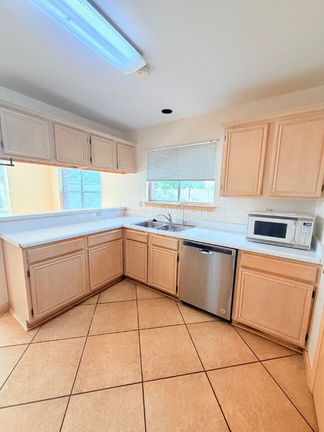 Building Photo - 3632 Candleknoll Cir