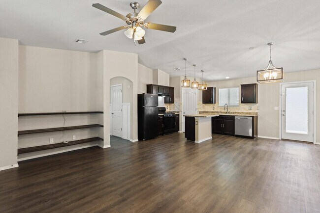 Building Photo - 845 Villa Seca Dr