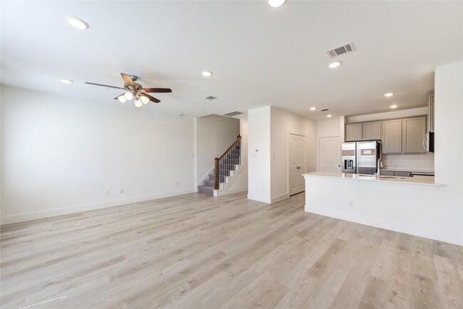 Building Photo - 11914 Carvalho Dr