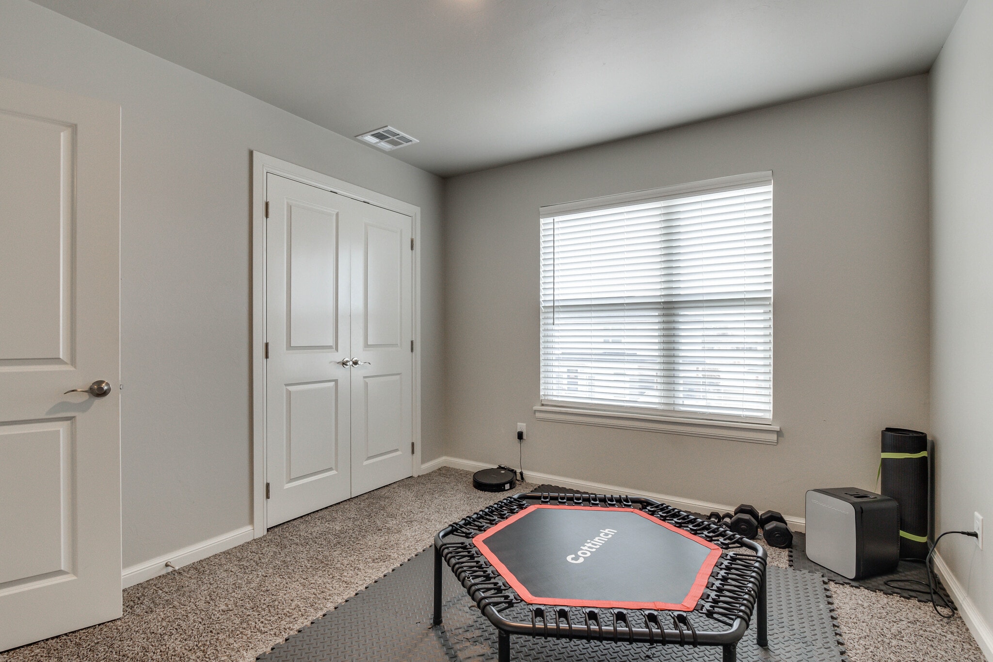 Building Photo - 2641 Cedar Tree Rd