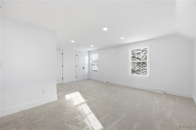 Building Photo - 219 Louvaine Dr