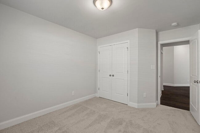 Building Photo - 9102 Eagle Trce Dr SE