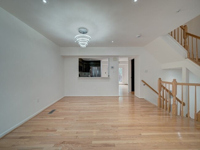 Building Photo - 3019 Spice Bush Rd