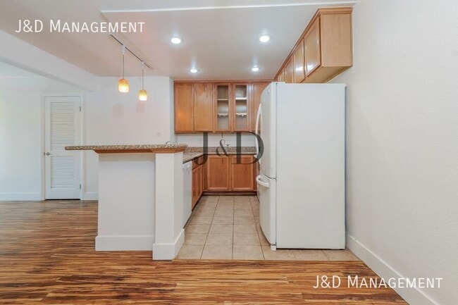 Building Photo - 7747 Margerum Ave