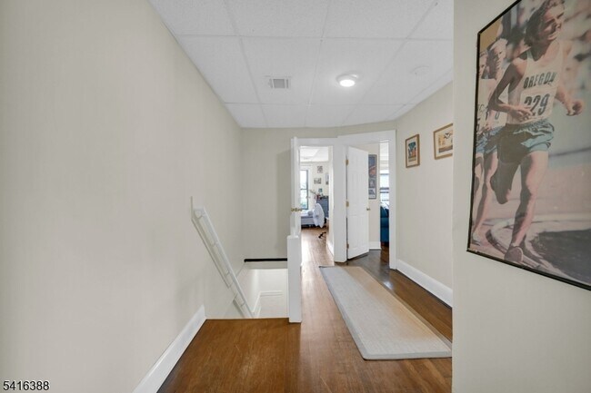 Building Photo - 38 Morris St