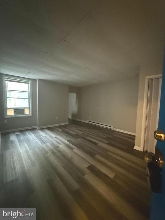 Building Photo - 106 N Market St