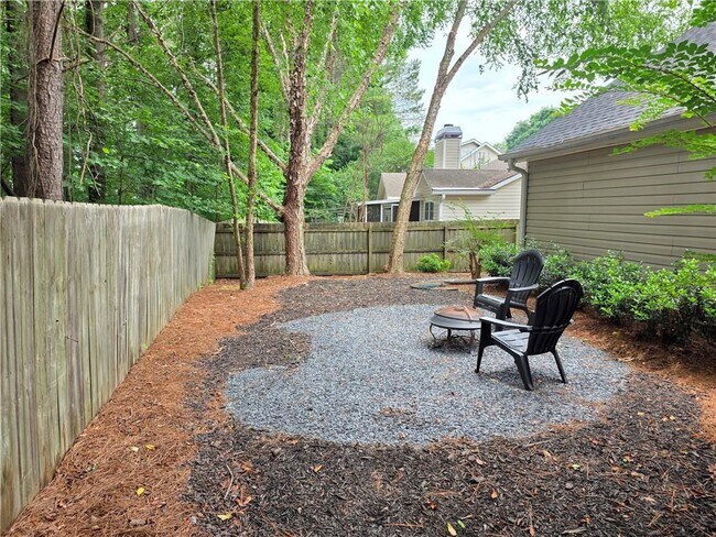 Building Photo - 172 Stoneforest Dr