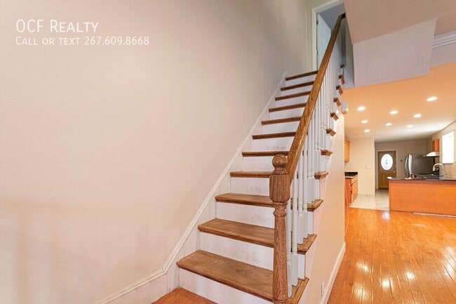 Building Photo - 1532 Christian St