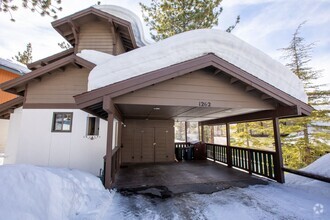 Building Photo - Beautifully furnished home in the Tahoe Ty...