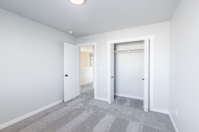 Building Photo - New 4 Bed 2.5 Bath House in Star