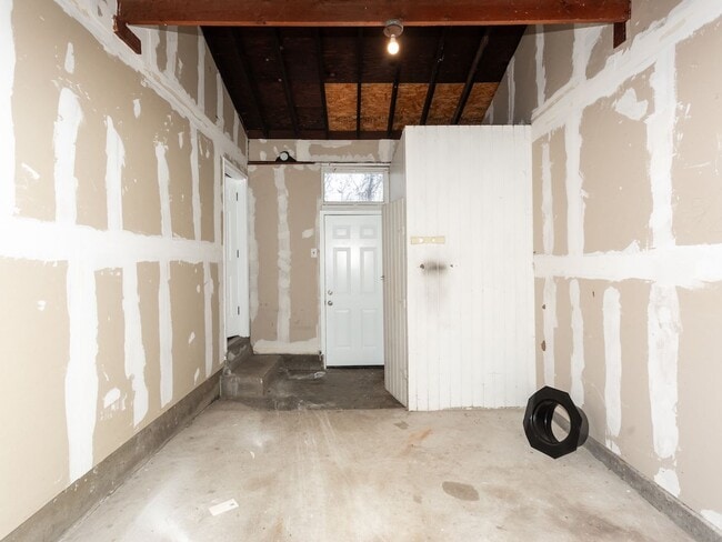 Building Photo - Charming 3 Bed 1 Bath Home