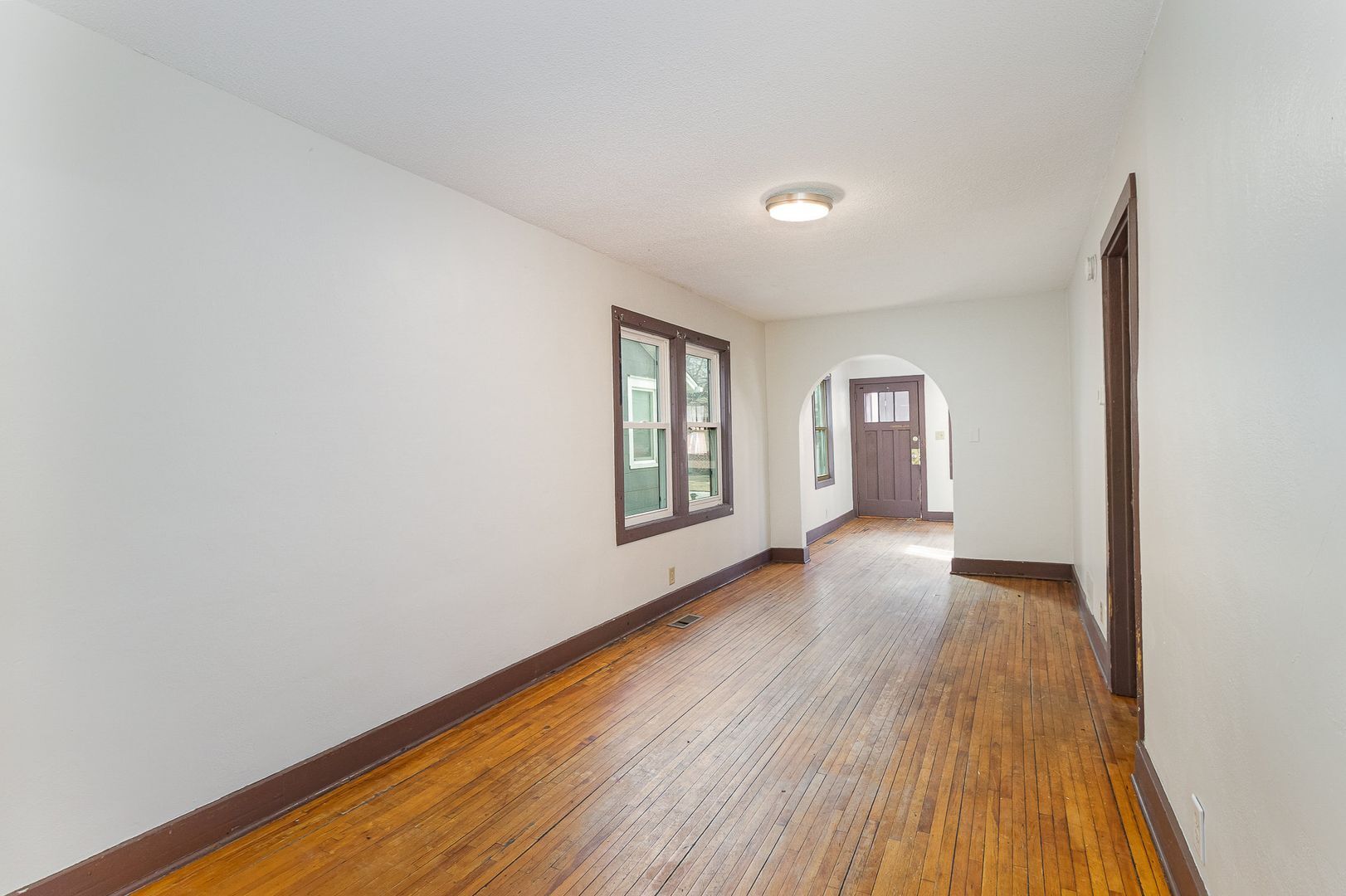 Building Photo - 447 Banfil St
