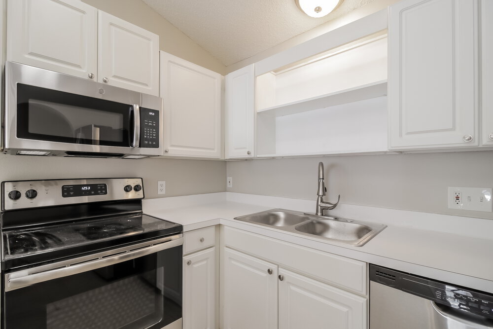 Building Photo - 2459 Parsons Pond Cir
