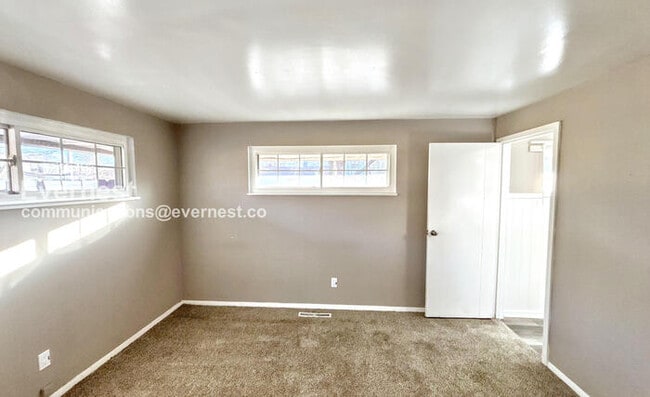 Building Photo - 3523 Roswell Dr