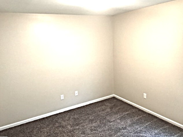 Building Photo - 1544 Bradley Blvd