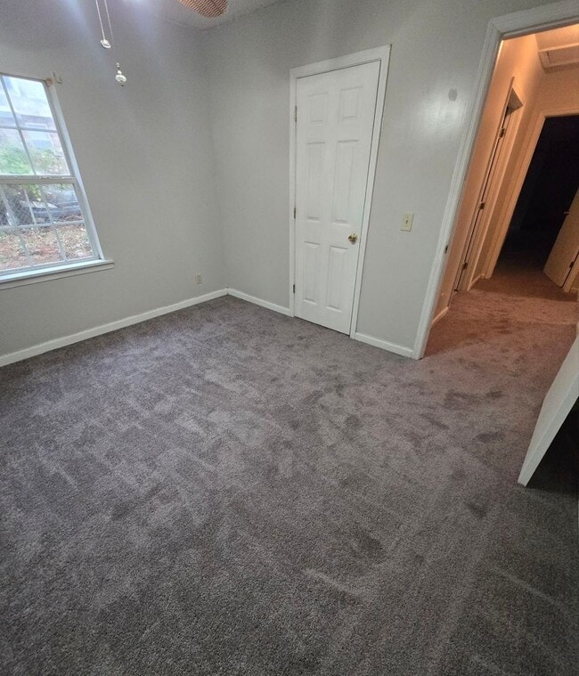 Building Photo - 801 Walnut St