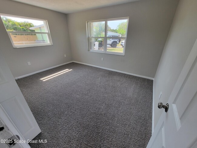 Building Photo - 2170 Emerald Ct