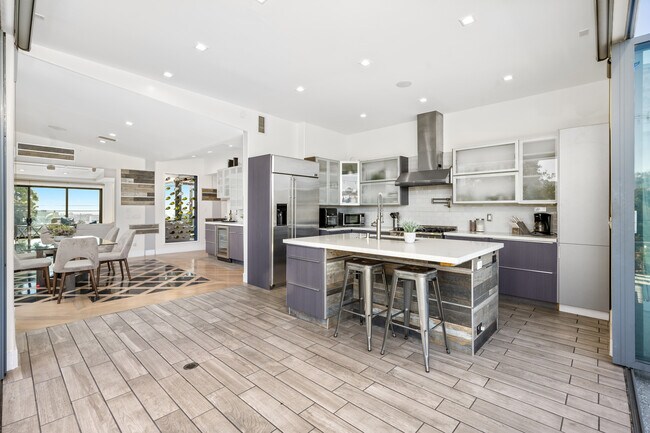 Building Photo - 3420 Blair Dr