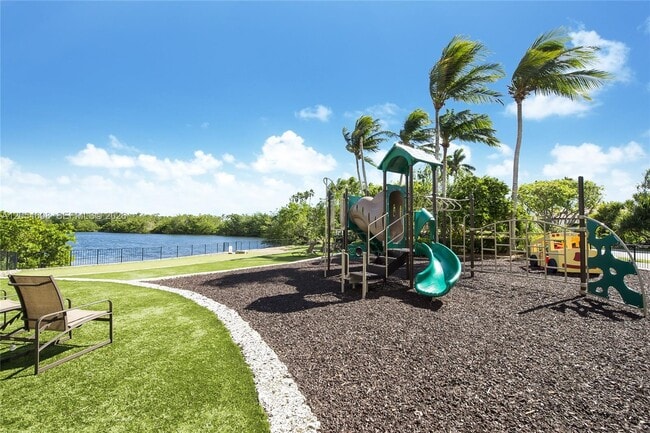 Building Photo - 13633 Deering Bay Dr