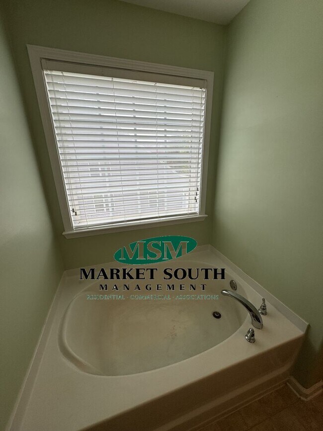 Building Photo - *REDUCED!* HARMONY TOWNS- POOLER- AVAILABL...