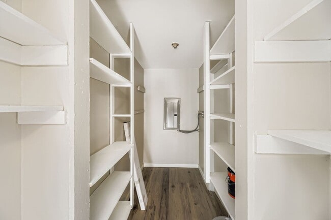 Building Photo - Fully-Remodeled 3 Bed 1 Bath Mountlake Terrace Home!