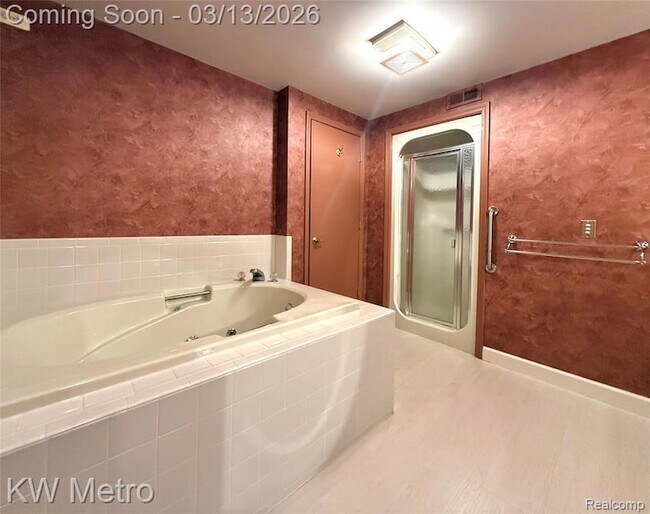 Building Photo - 875 GreenView Ct