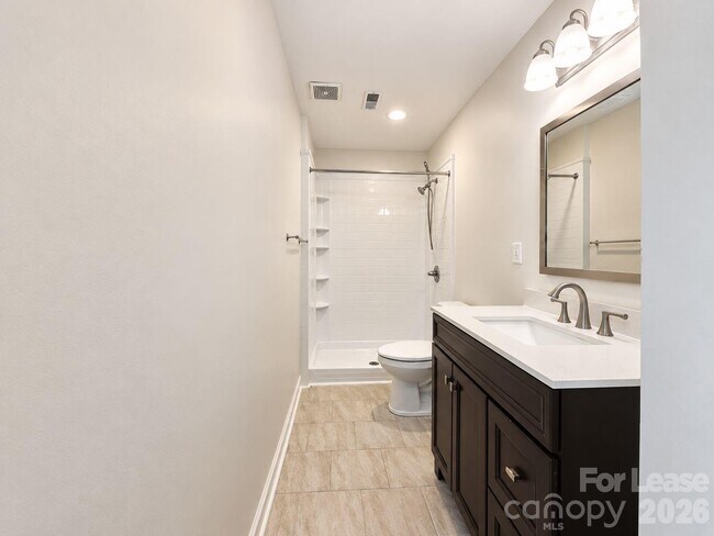 Building Photo - 2022 Glouchester Cir