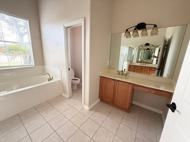Building Photo - 4420 Harts Cove Way