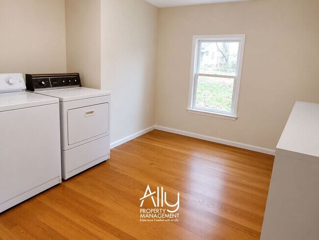 Building Photo - Raymond Avenue -- 210 -- Unit B - 1