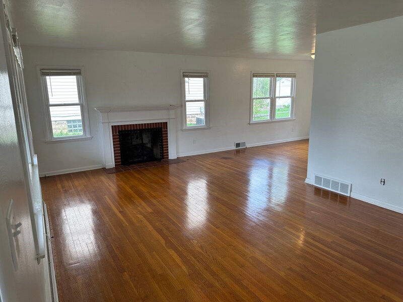 Building Photo - 622 Barmore Ave