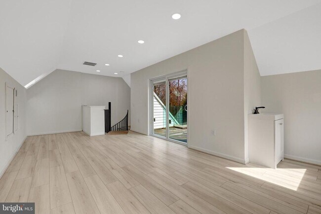 Building Photo - 1108 Bellview Rd