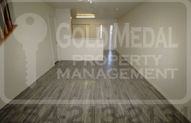 Building Photo - 306 Creek St – Unit C: Cozy Cove Living at...