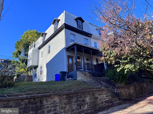 Building Photo - 3515 Sunnyside Ave