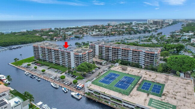 Building Photo - 899 Jeffery St