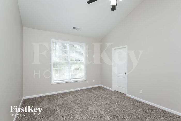 Building Photo - 731 Mallard Dr