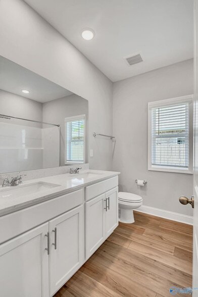 Building Photo - 147 Ivy Vine Dr