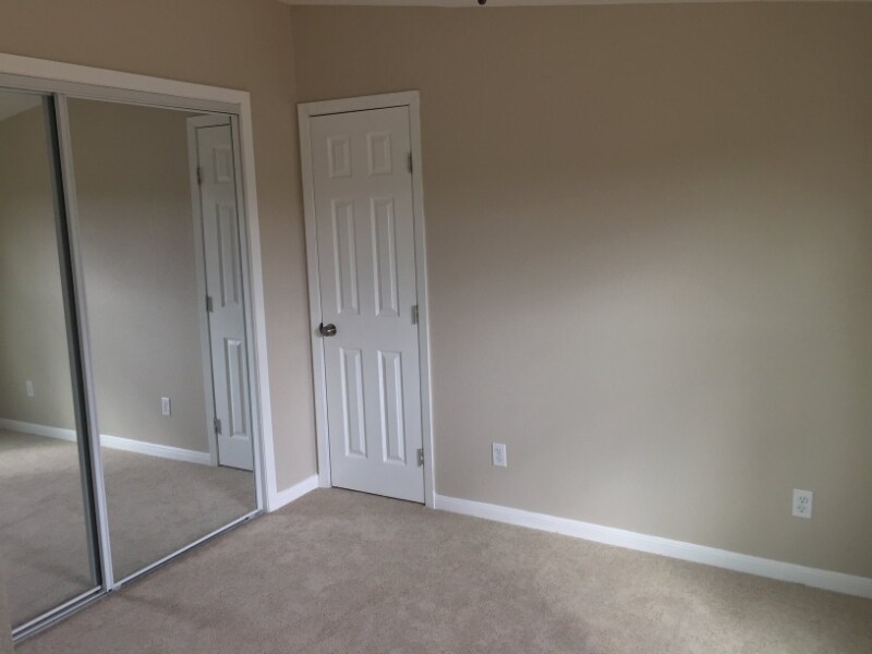 Building Photo - 303 Castin Ln
